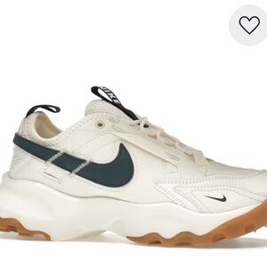 NIKE TC7900 Pale Ivory Gum Light Brown Armory Navy WOMENS SZ 6